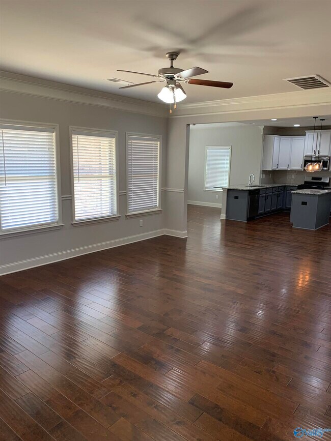 Building Photo - 517 Balsam Terrace Way