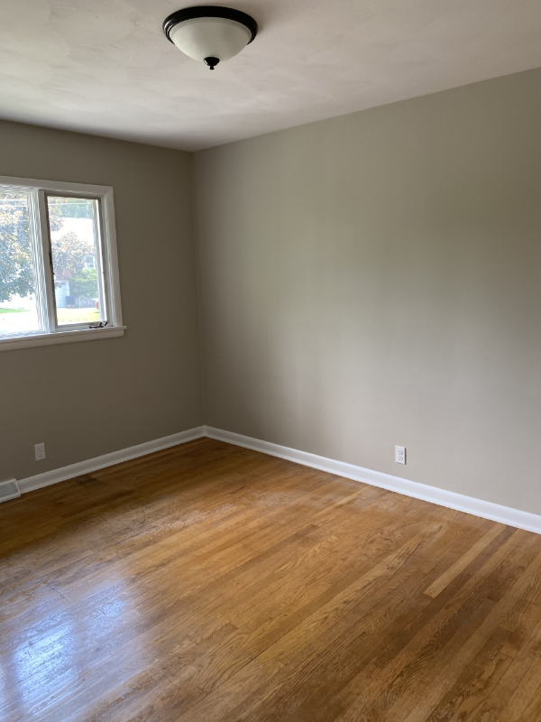 Building Photo - 102 Chaumont Dr