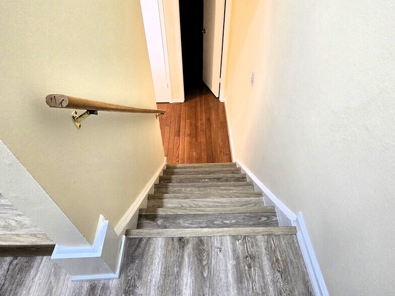 Building Photo - 2033 N Cameron St