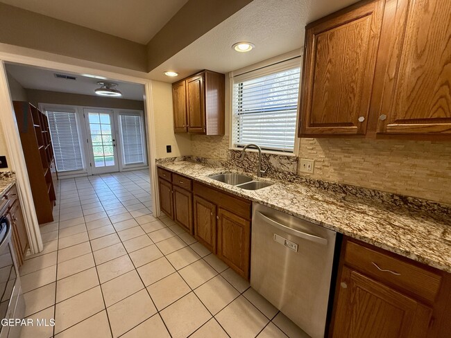 Building Photo - 763 Espada Dr