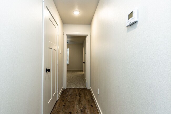 Building Photo - Modern Two Bedroom Townhome In Cooper!