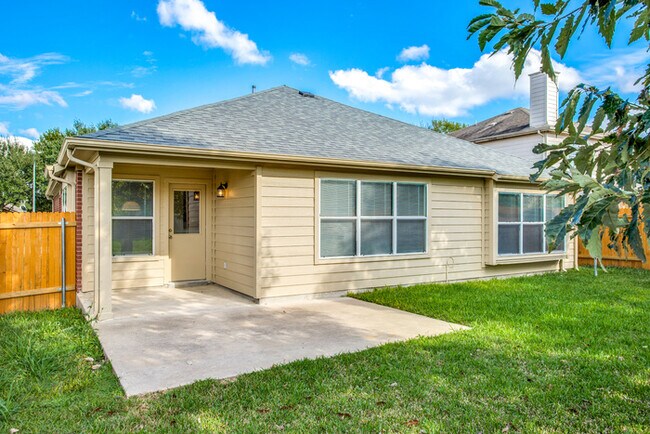 Building Photo - 612 Arrowood Pl