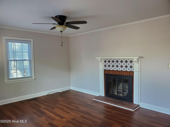 Building Photo - 575 S Ashe St