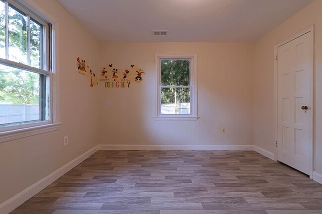 Building Photo - 6838 Barton Rd