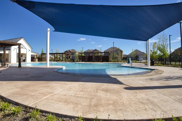 Building Photo - 804 Honey Maple St