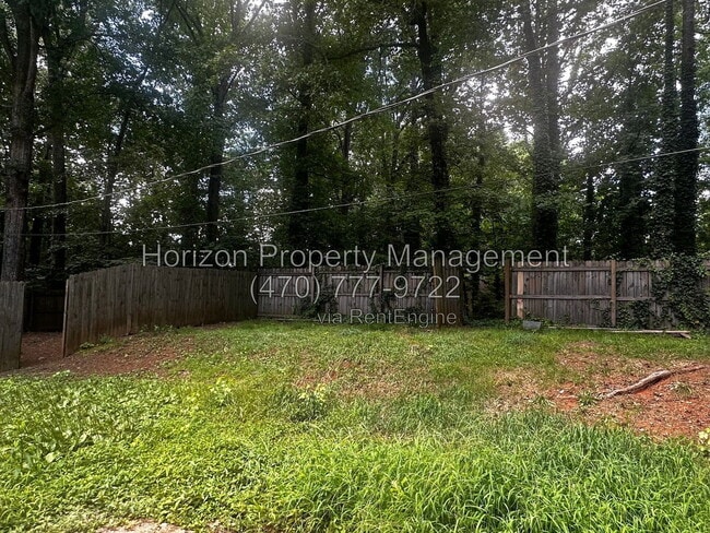 Building Photo - 4925 Farmstead Ct NE