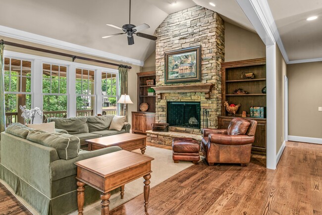 Building Photo - 1171 Wrayswood Cir