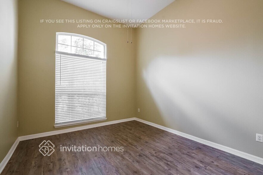 Building Photo - 819 Rivers Ct