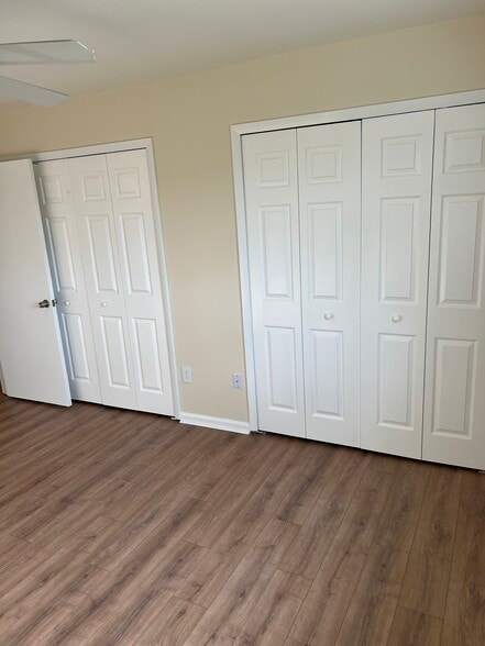 Building Photo - 7007 Cedarhurst Dr