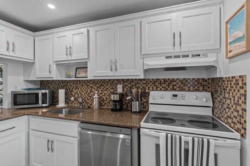 Building Photo - 750 NE Spanish River Blvd