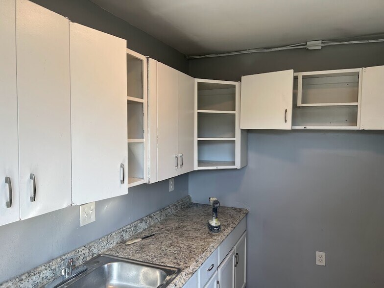 Building Photo - 4846 Yarmouth Pl