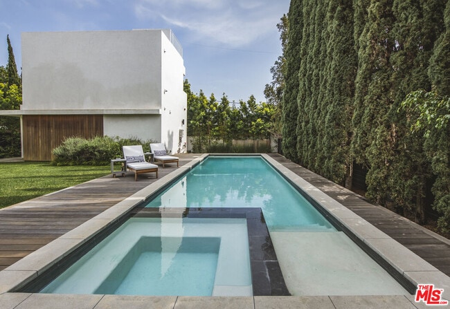 Building Photo - 12662 Rose Ave