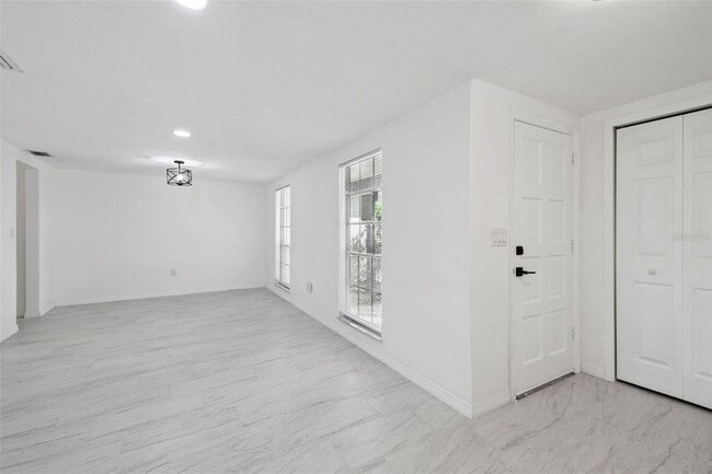 Building Photo - 3513 Landale Dr