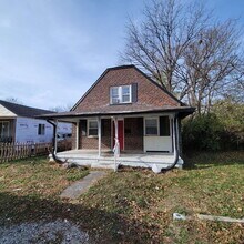 Building Photo - Martindale-Brightwood 4BR/2BA House!