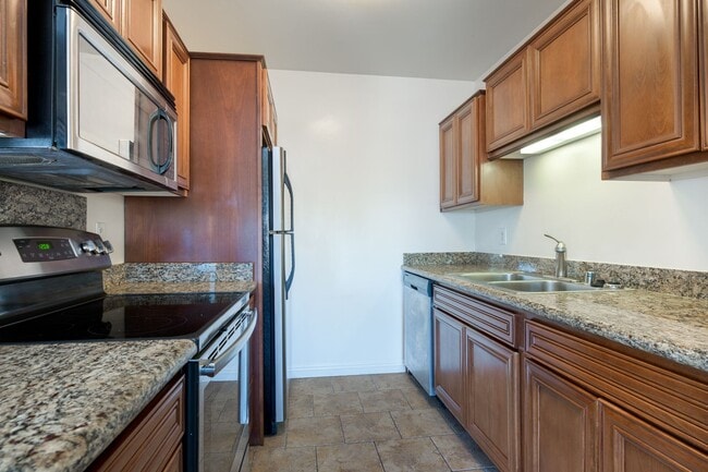 Building Photo - 4093 1st St