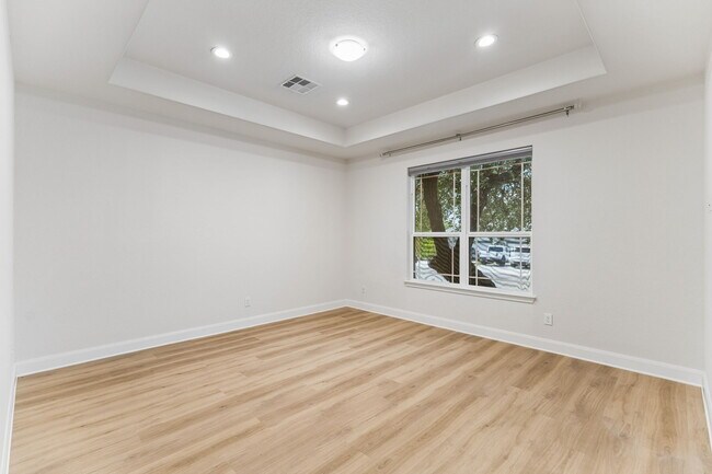 Building Photo - 154 Magnolia Cir