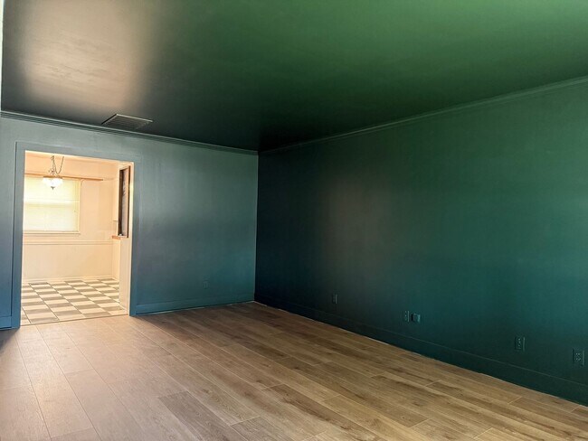 Building Photo - Spacious 4BR House in Tulsa