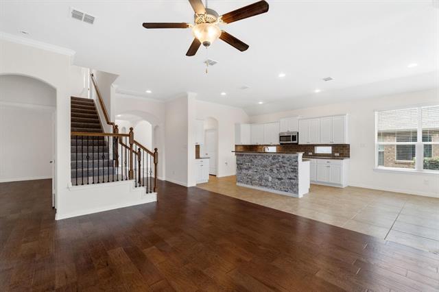 Building Photo - 1705 Medina Ln