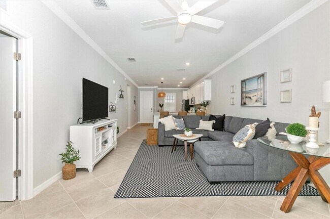 Building Photo - 12280 Wellen Golf St