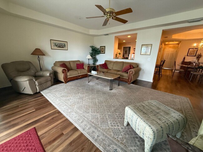 Building Photo - 255 West End Dr