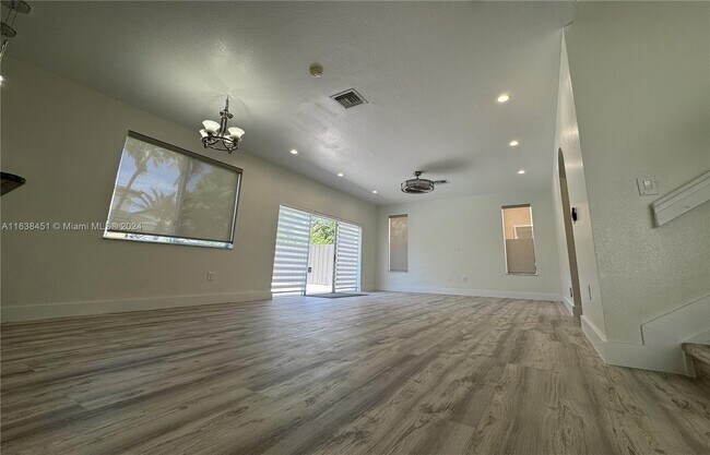 Building Photo - A11638451