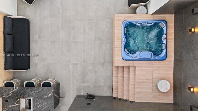 Building Photo - 90 SW 3rd St