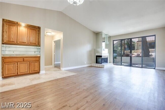 Building Photo - 2723 Seabridge Dr
