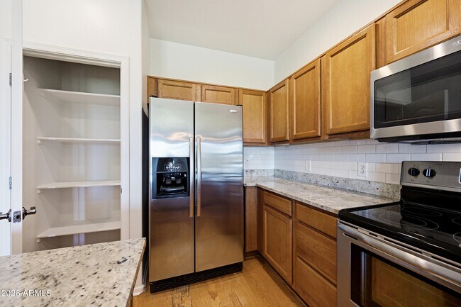 Building Photo - 3691 E Leslie Dr