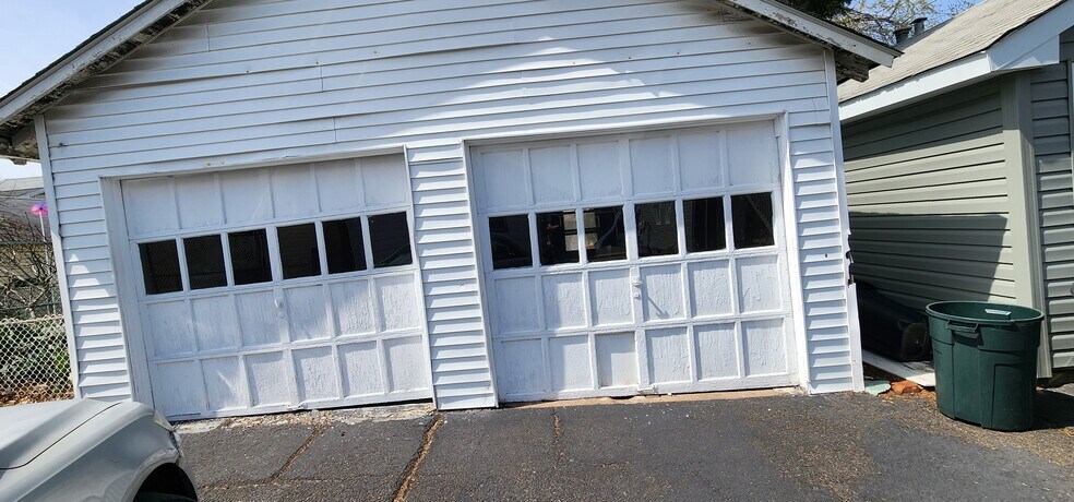 Building Photo - 1760 Winfield St
