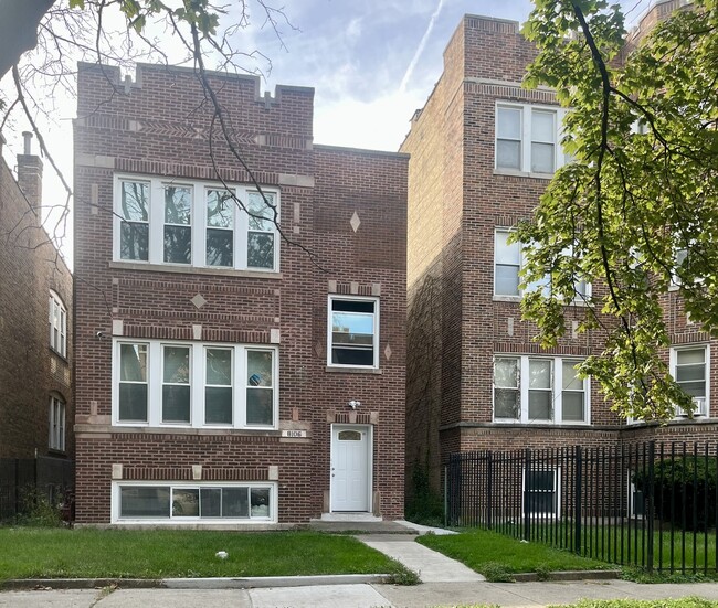 Primary Photo - 8106 S Langley Ave