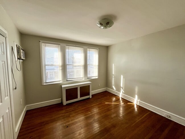 Building Photo - 4129 Gilham St