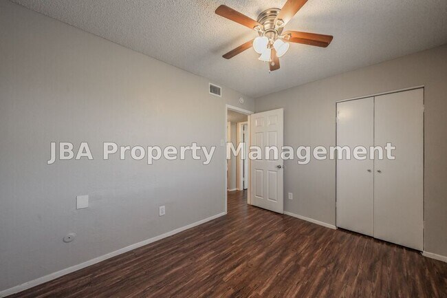 Building Photo - 1770 Farleigh Ct
