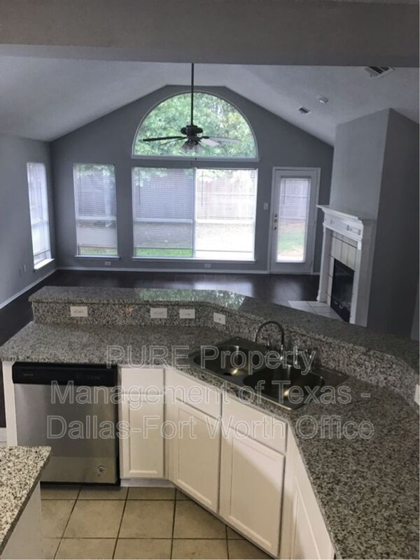 Building Photo - 6208 Bowin Dr