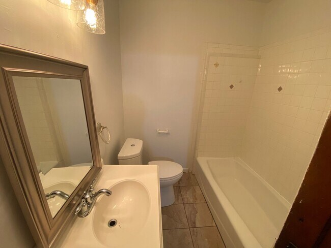 Building Photo - 1837 N 4th St