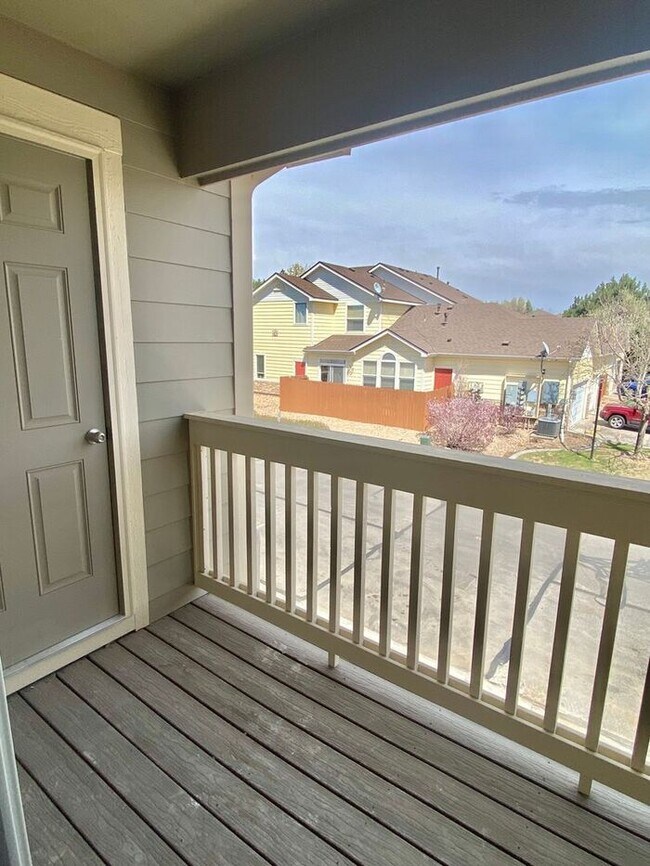 Building Photo - West Greeley Townhome with Garage!