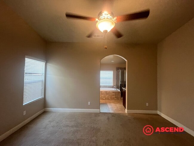 Building Photo - Gorgeous Home in Gossamer Grove!
