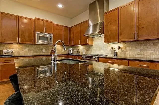 Building Photo - 2520 Bluebonnet Ln