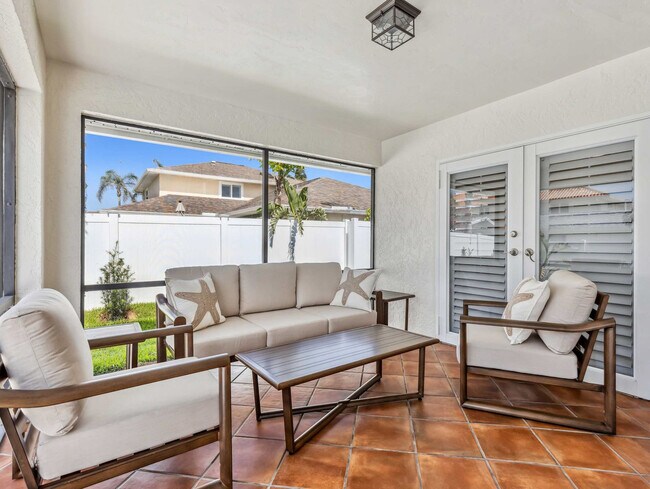 Building Photo - 510 106th Ave N