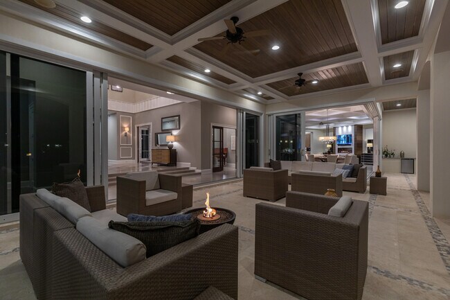 Building Photo - 3211 NE 27th Ave