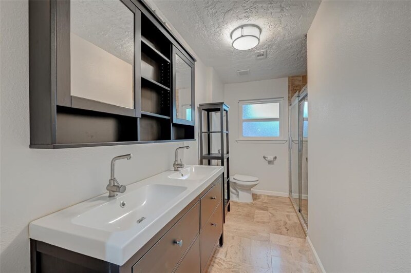 Building Photo - 5410 De Milo Dr