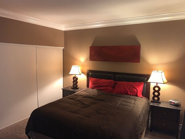 Building Photo - Fully Furnished - Gaurd Gated - Close to Strip w/ View