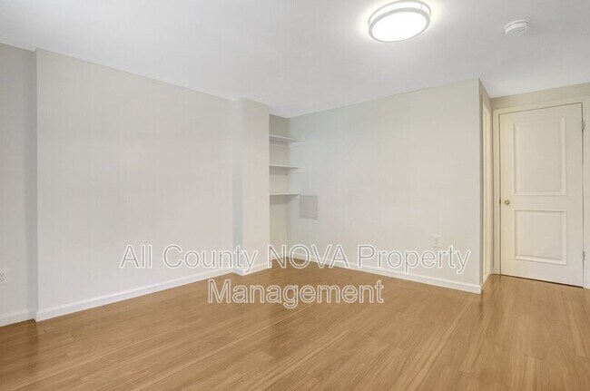 Building Photo - 3353 Ardley Ct