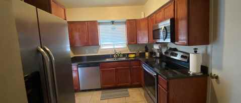 Building Photo - 10712 Ivanhoe Dr