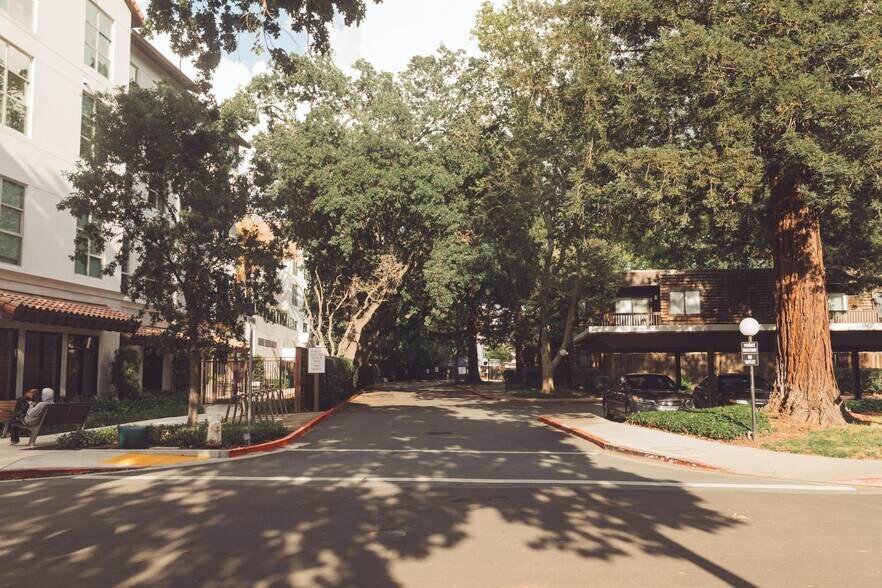 Building Photo - 1173 Honey Trl