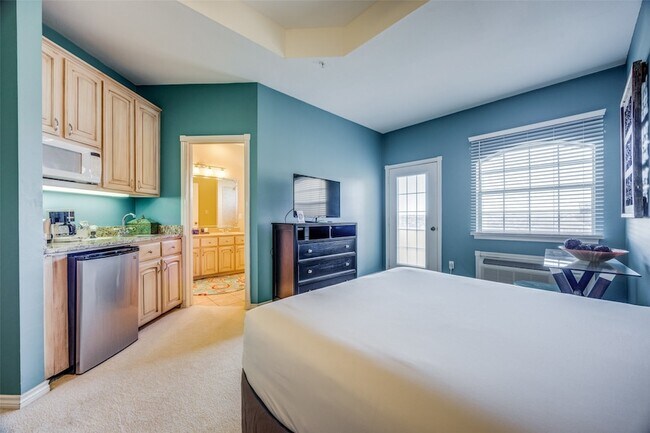Building Photo - 290 Tanglewood Cir