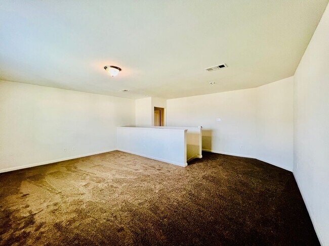 Building Photo - 6233 White Jade Dr
