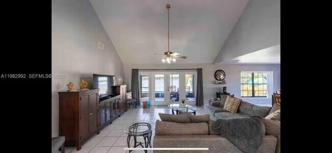 Building Photo - 3116 Tanglewylde Ave