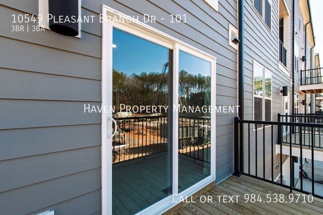 Building Photo - 10549 Pleasant Br Dr