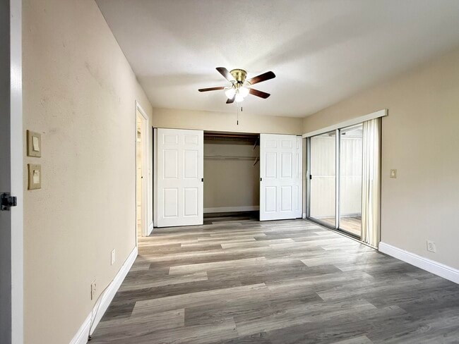 Building Photo - 323 Tuscany F