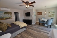 Building Photo - Charming Studio Guest house: Furnished Vacation Rental